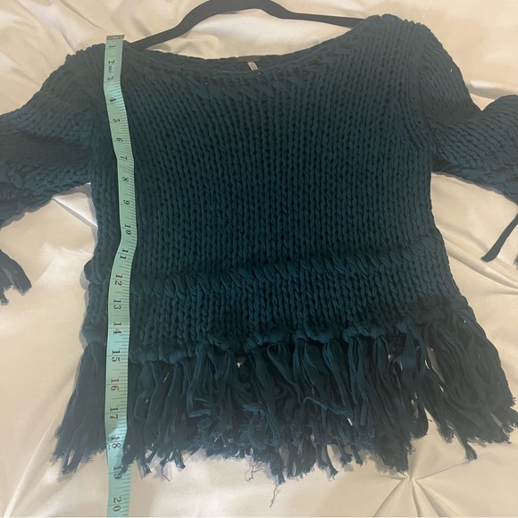 Free People Crochet Fringe Emerald Green Crop Sweater XS - Picture 4 of 15